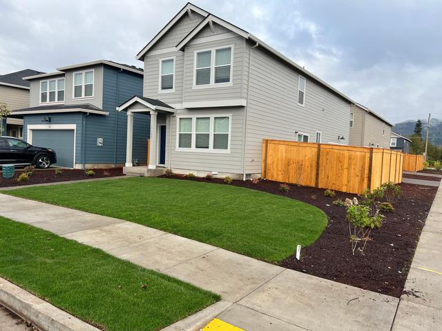 2926 Fenya St, Springfield, OR 97477