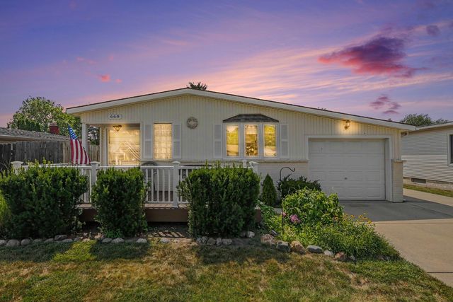 668 S  Hawthorne St, Westland, MI 48186