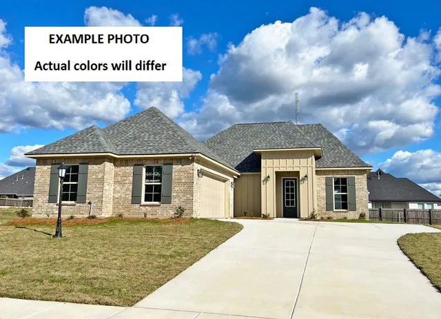 257 Woodcrest Dr, Stonewall, LA 71078