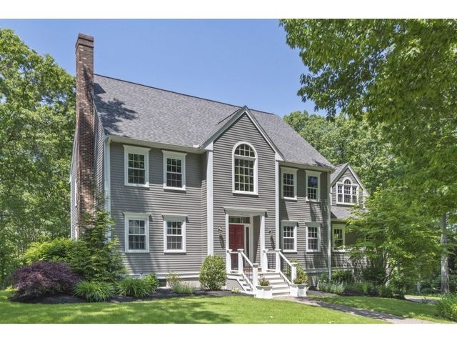 57 Lincoln Woods Rd, Waltham, MA 02451