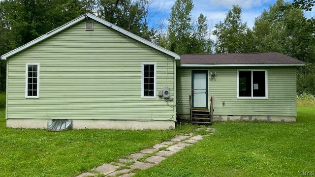 563 County Route 12, Pennellville, NY 13132