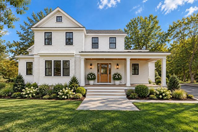 119 Downer Ave, Hingham, MA 02043