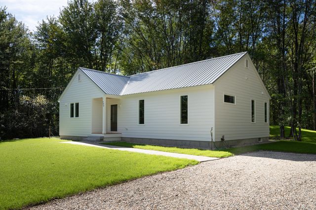 380 Guinea Road, Biddeford, ME 04005