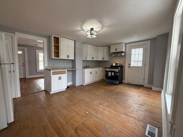 84 Monadnock St #1, Troy, NH 03465