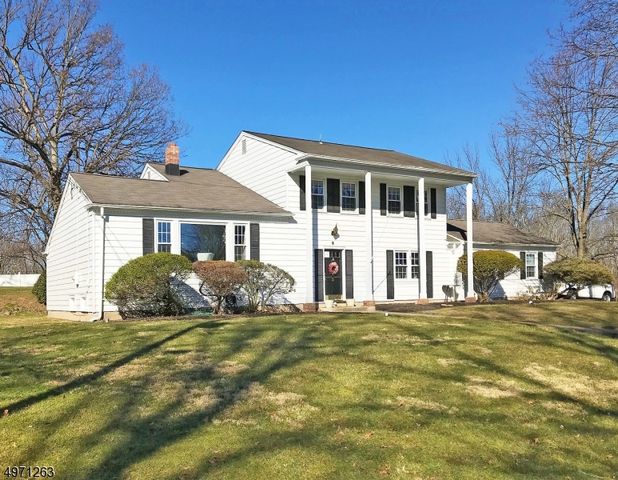 2 BISCAY DR, Parsippany, NJ 07054