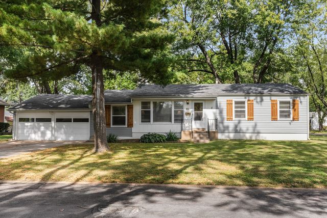 65 Saint Virgil Ln, Florissant, MO 63031