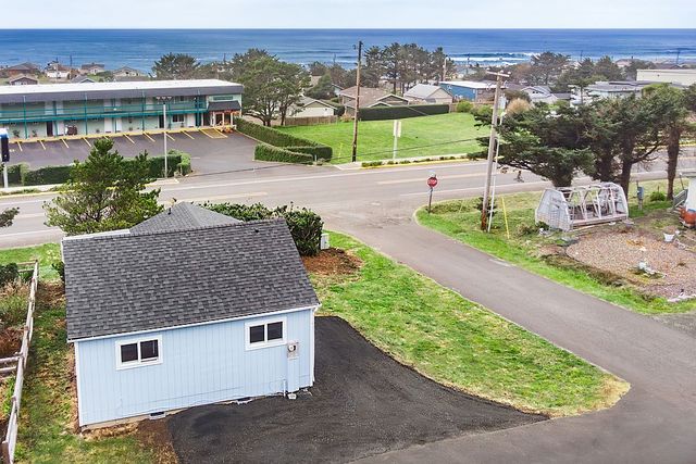 20 8th St, Yachats, OR 97498