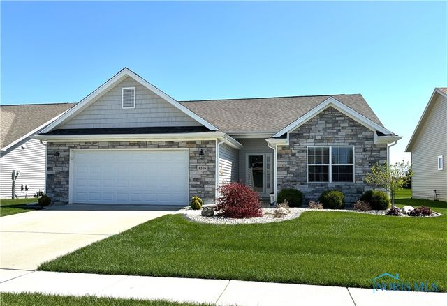 4105 Grande Lake Dr, Maumee, OH 43537