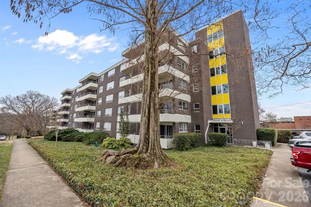 1300 Reece Rd #208, Charlotte, NC 28209