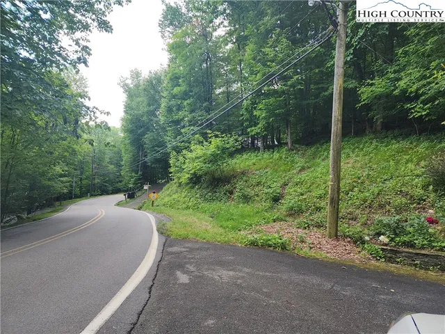 218 Lake Road, Banner Elk, NC 28604