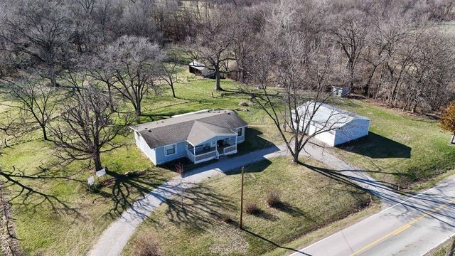 31911 NW State Route J, Kidder, MO 64649