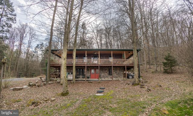 2899 Couchtown Rd, Loysville, PA 17047