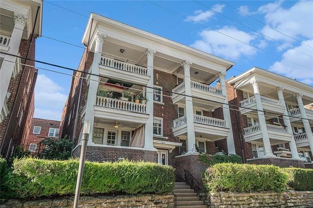 317 E  43rd St #1E, Kansas City, MO 64111