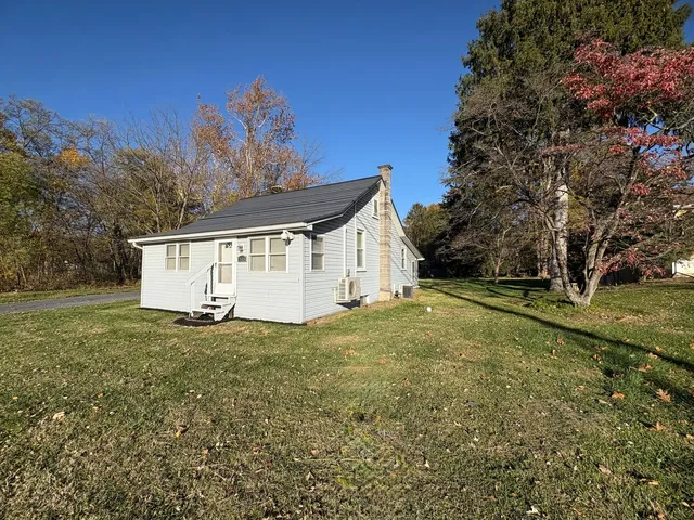 2618 River Rd, Middletown, PA 17057