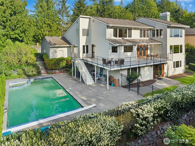 20005 NE 42nd Street, Sammamish, WA 98074
