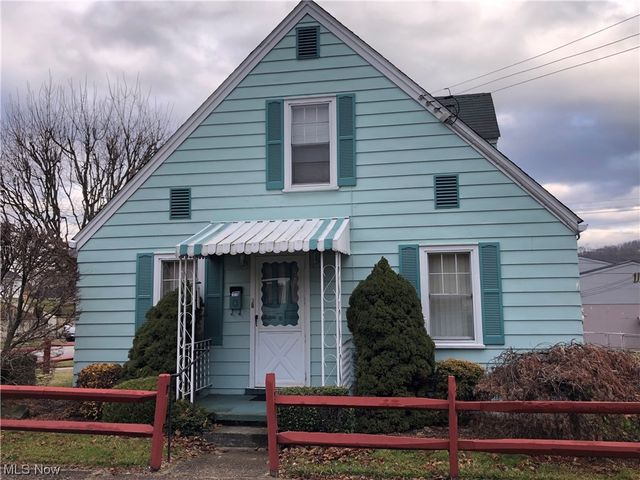 401 Indiana Ave, Chester, WV 26034