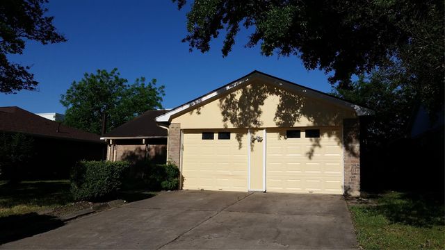 10927 Wilkenburg Dr, Houston, TX 77086