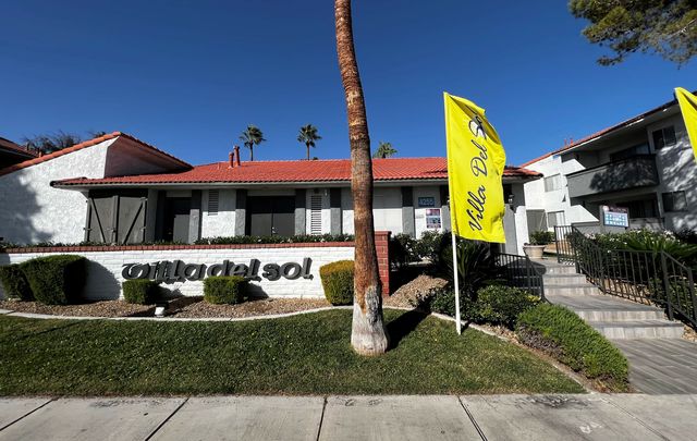 4255 Channel 10 Dr #63, Las Vegas, NV 89119