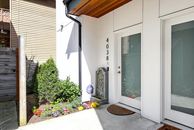 4038 California Ave  SW, Seattle, WA 98116