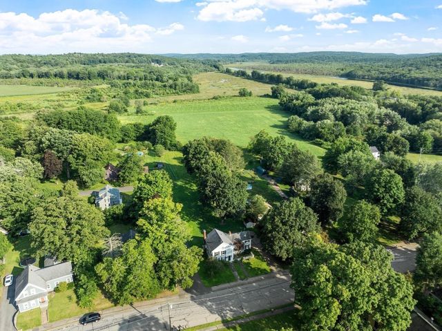 48 Central St, West Brookfield, MA 01585