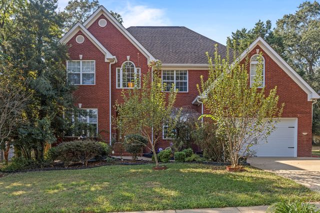 4897 Hampshire Pl, Hixson, TN 37343