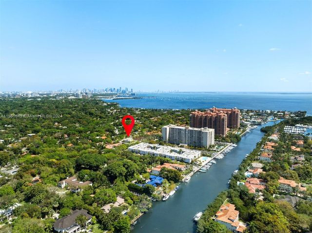 111 Edgewater Dr #2A, Coral Gables, FL 33133