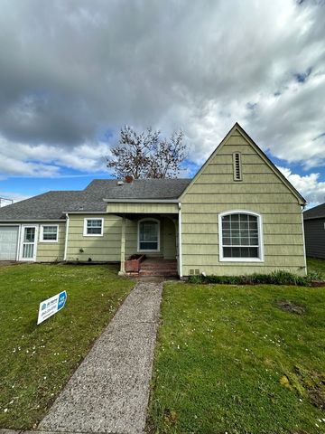645 S  2nd St, Lebanon, OR 97355
