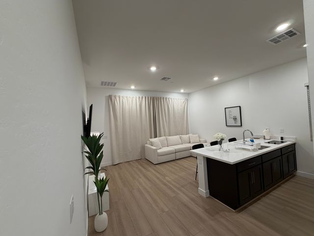 10023 Decano Rdg, Las Vegas, NV 89141