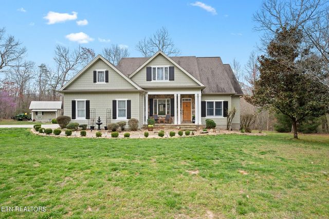 446 Carrie Dr, Crossville, TN 38572