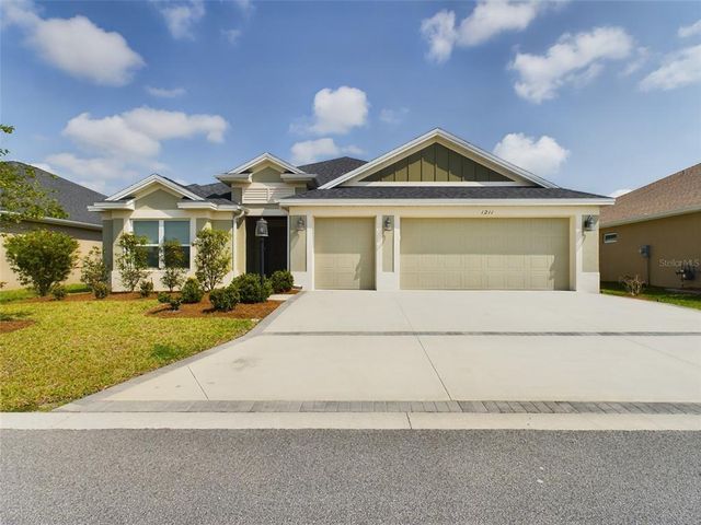 1211 Isabelle Pl, The Villages, FL 32163