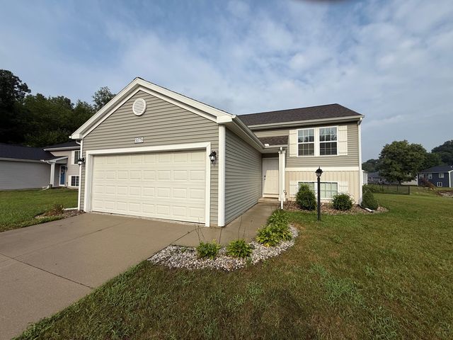51779 Hannigan Dr, South Bend, IN 46637