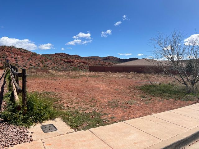 N  Cascade Canyon Dr, Saint George, UT 84770