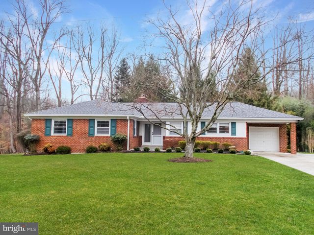 17805 Dominion Dr, Sandy Spring, MD 20860