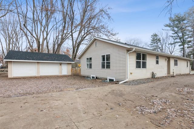 18462 Lakeview Point Dr NE, East Bethel, MN 55092