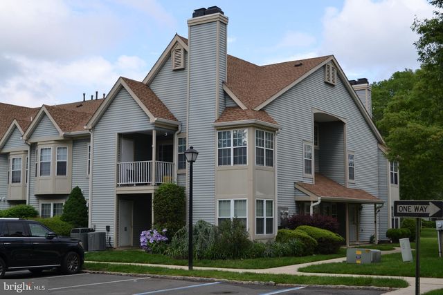 271 Andover Pl, Robbinsville, NJ 08691