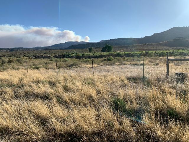 306 E  975 N, Tropic, UT 84776