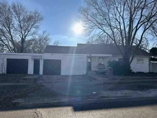 101 W  Avenue J, Muleshoe, TX 79347