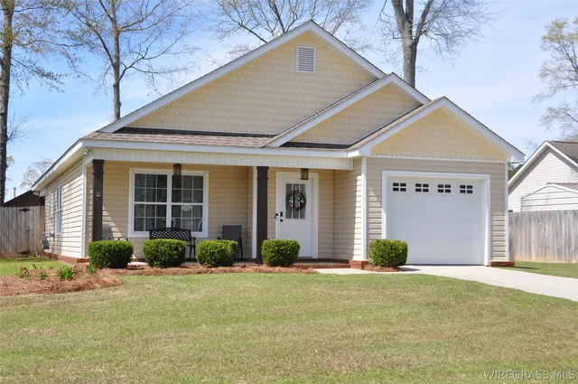 211 Winterberry Way, Enterprise, AL 36330