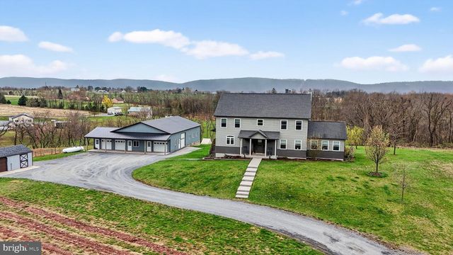 350 Middle Rd, Millersburg, PA 17061