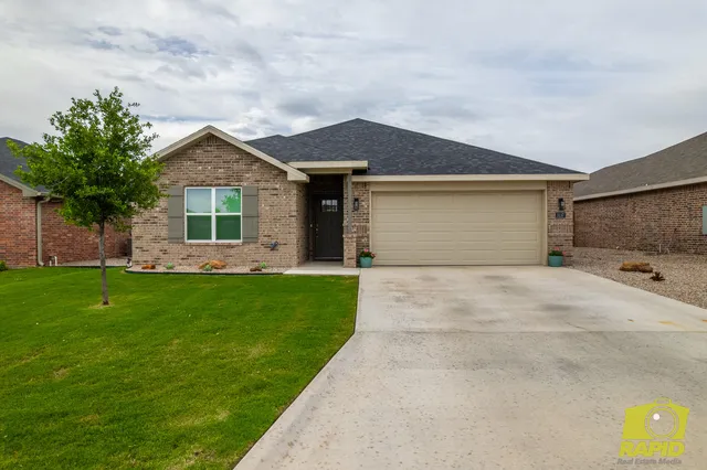 3137 Cedarhill Dr, San Angelo, TX 76904
