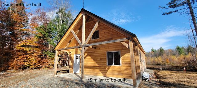 3 God's Country Way, Brownville, ME 04414