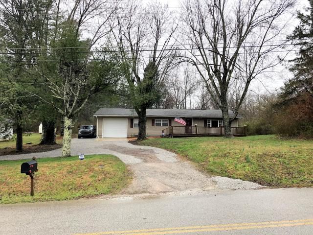 392 Old Mail Rd, Crossville, TN 38555