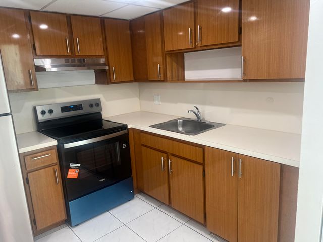2055 SW 122nd Ave #219, Miami, FL 33175