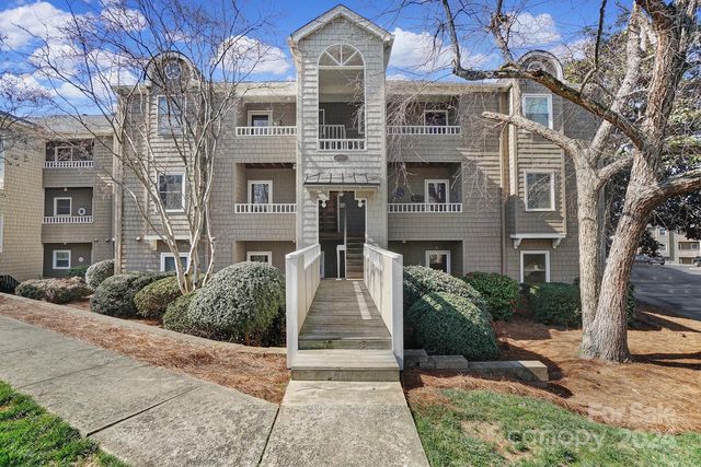 9801 Emerald Point Dr #5, Charlotte, NC 28278