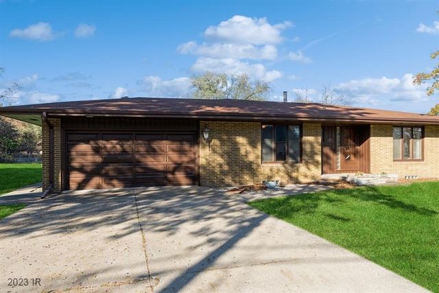 1644 Guthrie Ave, Des Moines, IA 50316