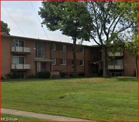 22071 River Oaks Dr #5, Rocky River, OH 44116