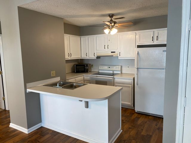 105 W  Victoria Ct #D, Greenville, NC 27834