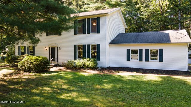 2 Winter Haven, West Sand Lake, NY 12196