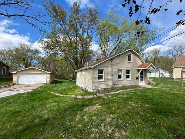 309 28th Ave, East Moline, IL 61244