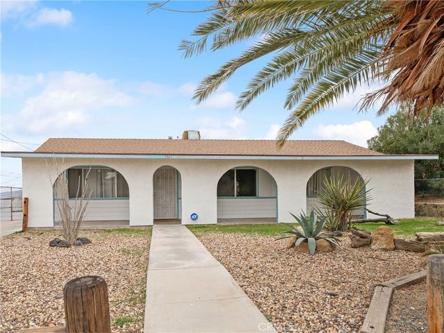 1321 Astral Dr, Barstow, CA 92311